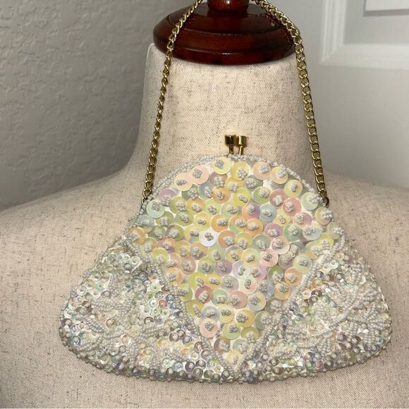Handmade Sequins Embellished Kiss Lock Statement Evening Bag - Picture 7 of 7